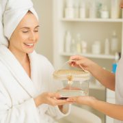 ideias de brindes para clientes de estética que aumentam fidelização