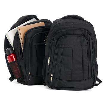 Mochila personalizada em poliéster preto com compartimentos para notebook, bolsos com zíper, alças acolchoadas e bolsos laterais, indicada para kits corporativos, eventos e ações de integração.